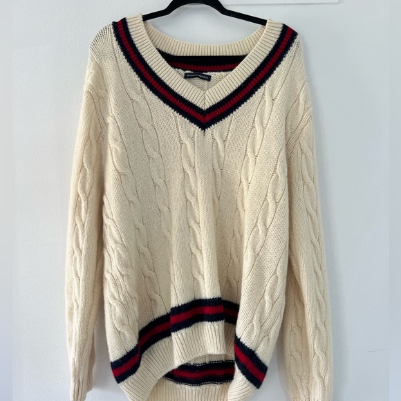 Brandy Melville Sweaters - ✨ Brandy Melville Nikki oversized sweater